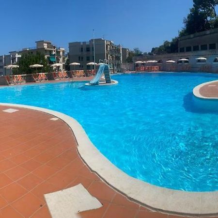 Hotel Paco П'єтра-Лігуре Екстер'єр фото