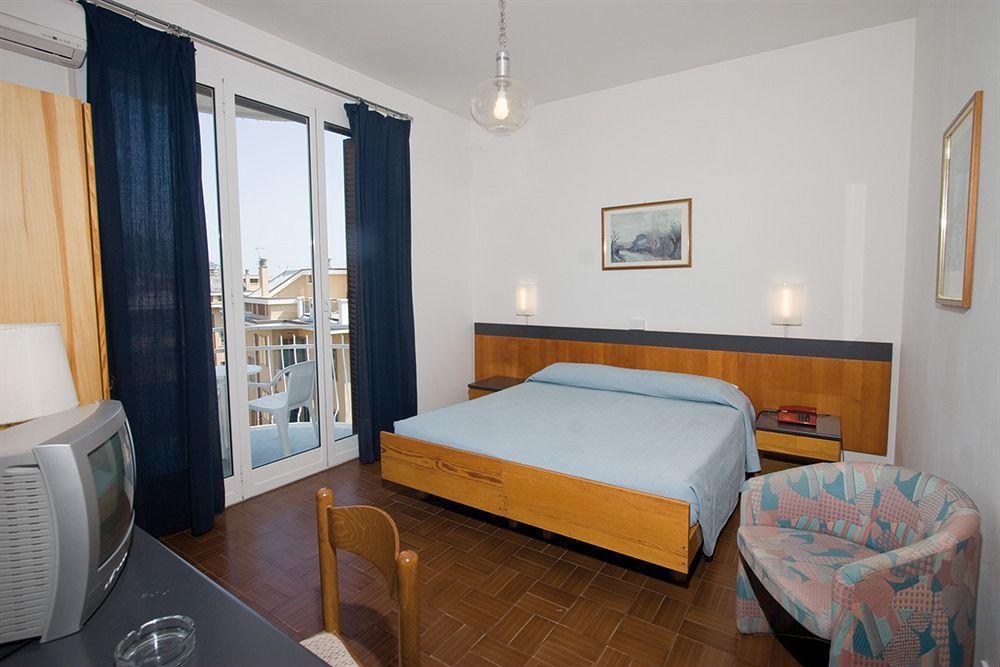 Hotel Paco П'єтра-Лігуре Екстер'єр фото